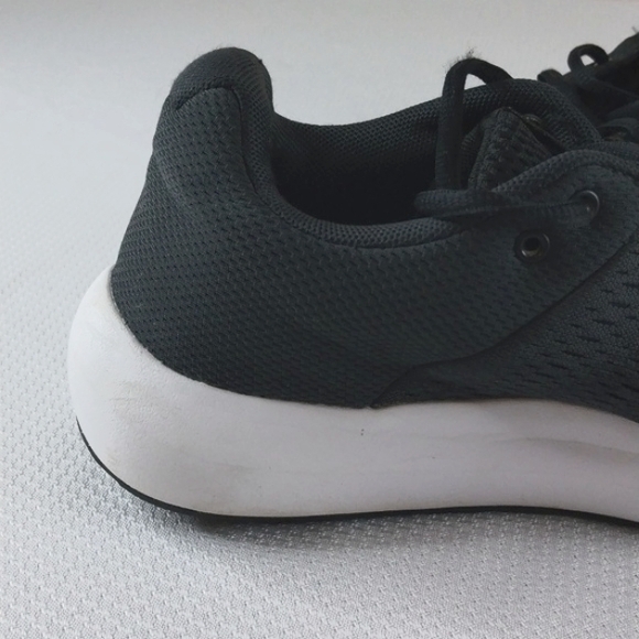 Under Armour Women's Black Running Shoes 9.5 Micro G Pursuit. EUV - Picture 4 of 11